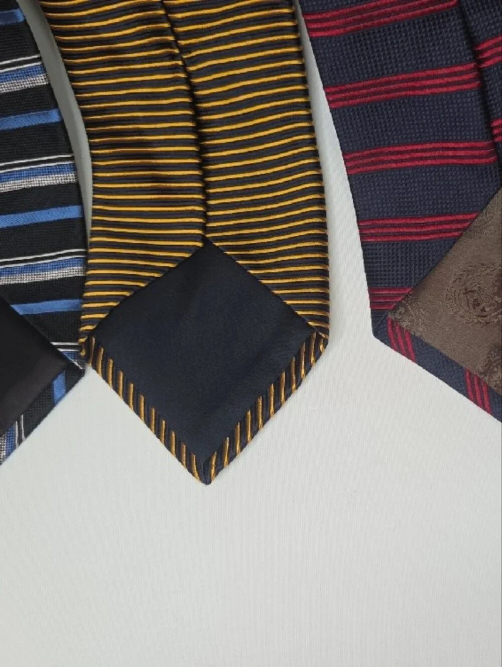 Barneys New York three horizontal